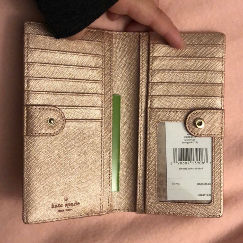 Kate spade New York wallet